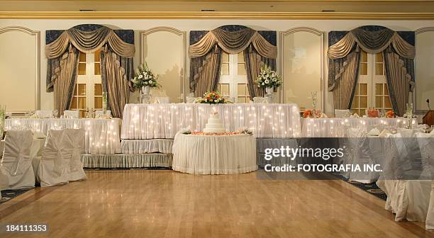sala per matrimoni tradizionali - locale di intrattenimento foto e immagini stock