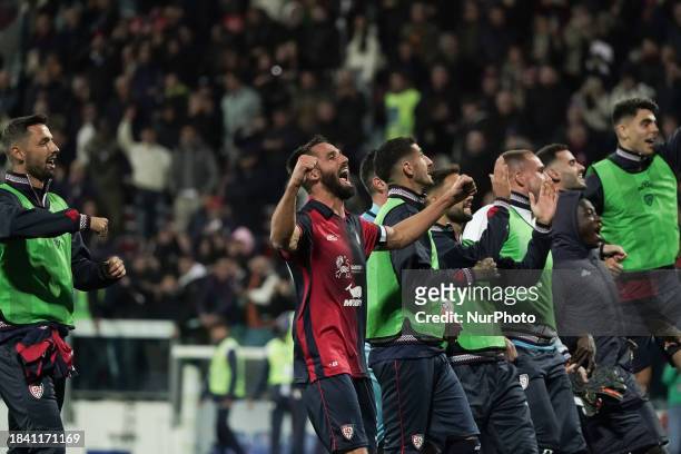 The Cagliari team is celebrating during the Serie A TIM match between Cagliari Calcio and US Sassuolo in Cagliari, Italy, on December 11, 2023.