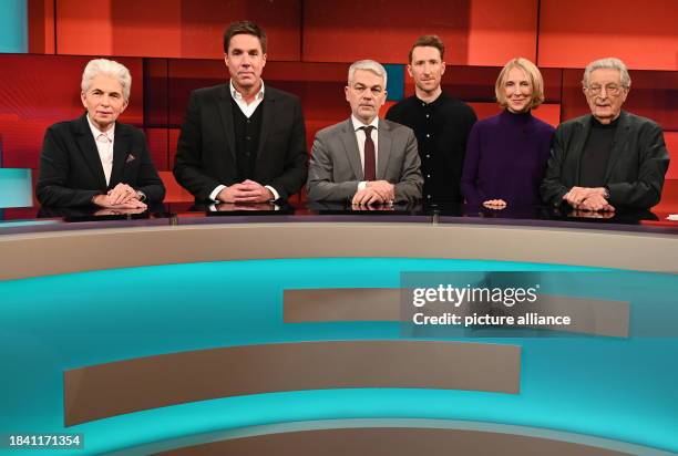 December 2023, North Rhine-Westphalia, Cologne: Politician Marie-Agnes Strack-Zimmermann, l-r, journalist Markus Feldenkirchen, security expert Carlo...