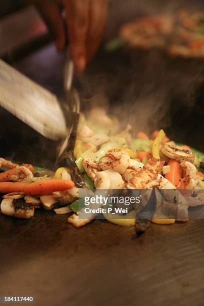 cuisine: japanese grill stir fry - teppanyaki stock pictures, royalty-free photos & images