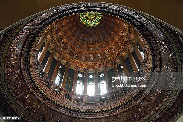 illinois state capitol interior - illinois state capitol stock pictures, royalty-free photos & images