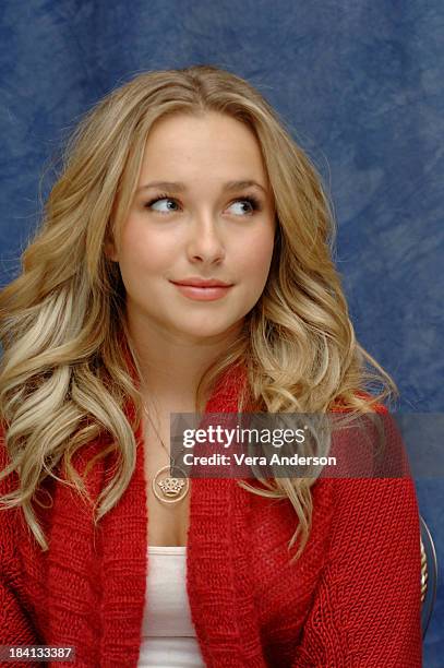 Hayden Panettiere during "Heroes" Press Conference with Milo Ventimiglia, Hayden Panettiere, Greg Grunberg, Ali Larter, Masi Oka and Adrian Pasdar at...