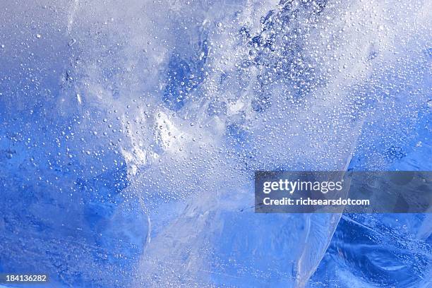 azul gelo - sparkling water imagens e fotografias de stock