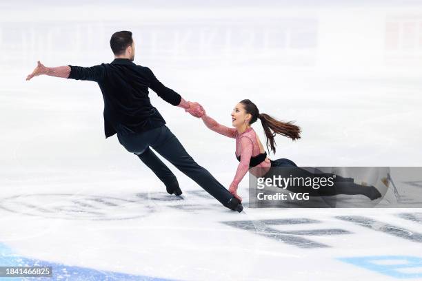 Lilah Fear and Lewis Gibson of Great Britain compete in the Ice Dance Rhythm Dance on day two of 2023-24 ISU Grand Prix of Figure Skating Final at...