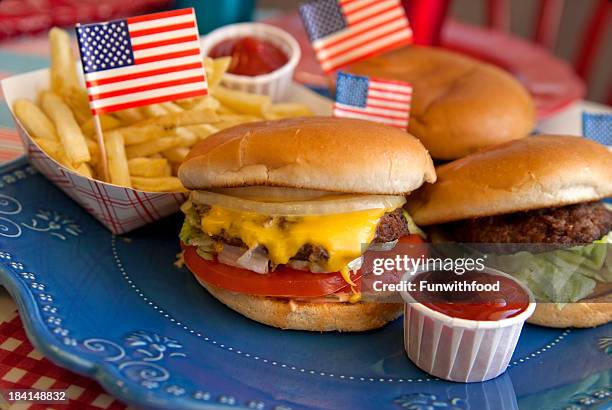 cheese burgers, barbeque hamburger, july fourth & labor day picnic food - burger with flag stock pictures, royalty-free photos & images