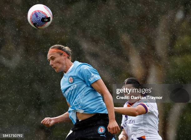 Hannah Wilkinson of Melbourne City headers a goal during the A-League Women round seven match between Melbourne City and Perth Glory at Genis Steel...