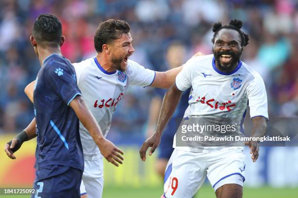 Peter Utaka of Ventforet Kofu celebrates scoring his side's second goal during the AFC Champions League Group H match between Buriram United and...