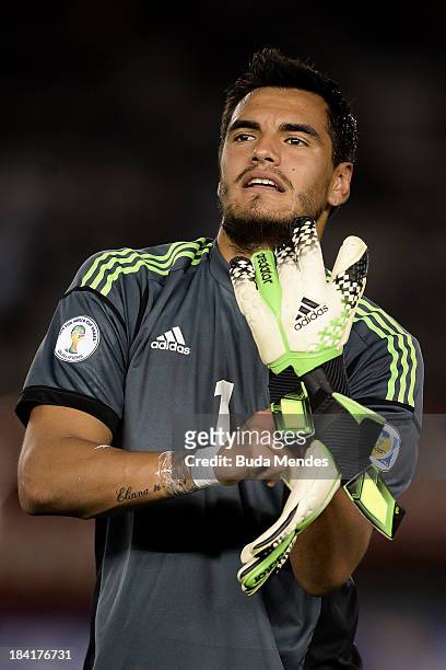Goalkeeper Sergio Romero of Argentina looks on before a match between Argentina and Peru as part of the 17th round of the South American Qualifiers...