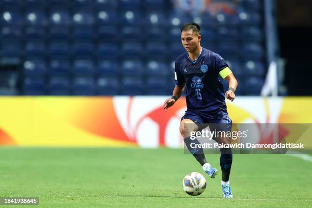 Narubadin Weerawatnodom of Buriram United in action during the AFC Champions League Group H match between Buriram United and Ventforet Kofu at...