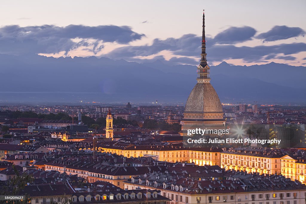 The Mole Antonelliana rising above Turin at night.