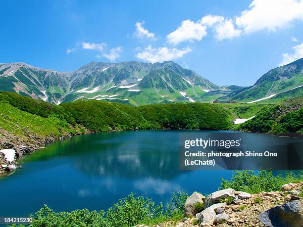 mikurigaike - toyama prefecture imagens e fotografias de stock