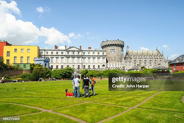 dublin castle, dublin, ireland - dublin castle dublin imagens e fotografias de stock