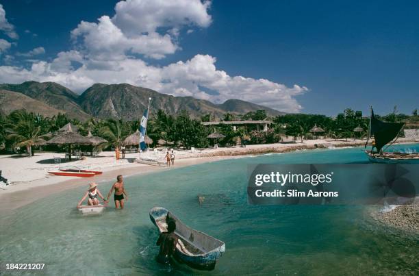 Holidaymakers at Kaloa Beach, Port-Au-Prince, Haiti, January 1975.