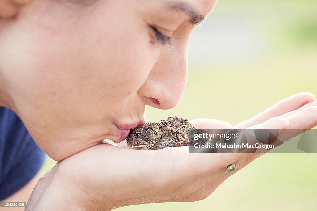 Kissing a toad