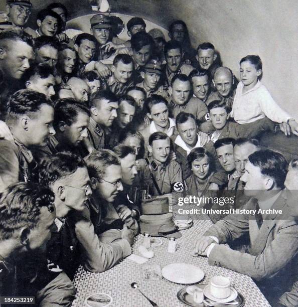 Hitler meets with Naziyouth members circa 1930