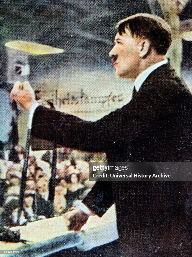 Hitler addressing Nazi supporters in Munich, Germany 1923 News Photo ...