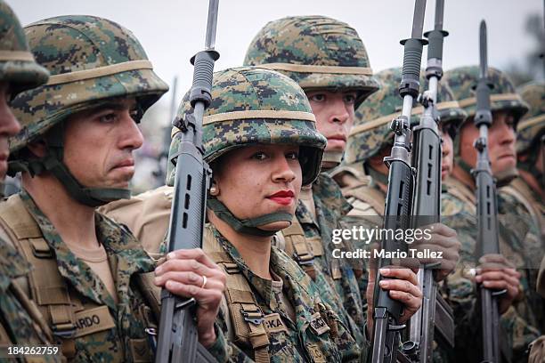 Militar femenino de Isla de Pascua, Ejercito de Chile