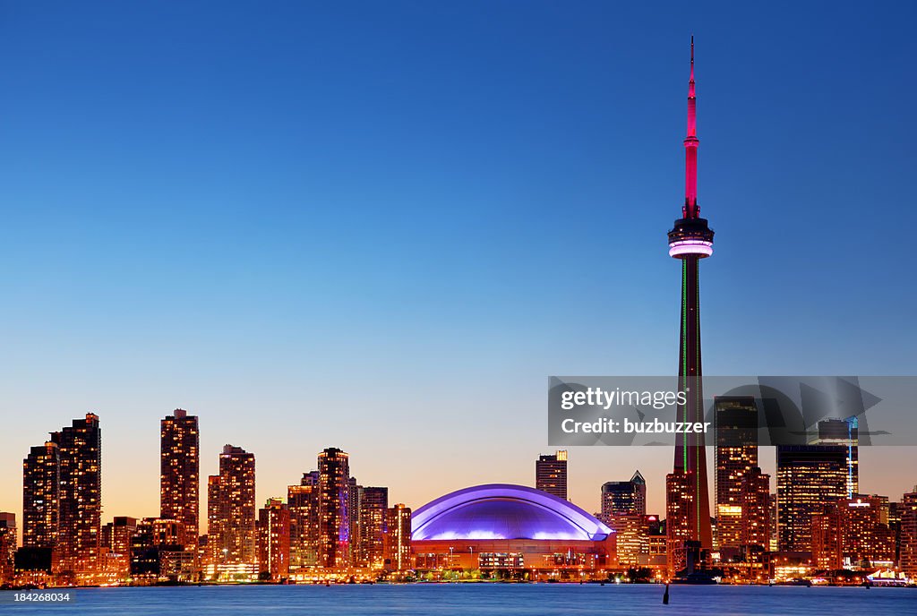 Coloré coucher de soleil sur la ville de Toronto