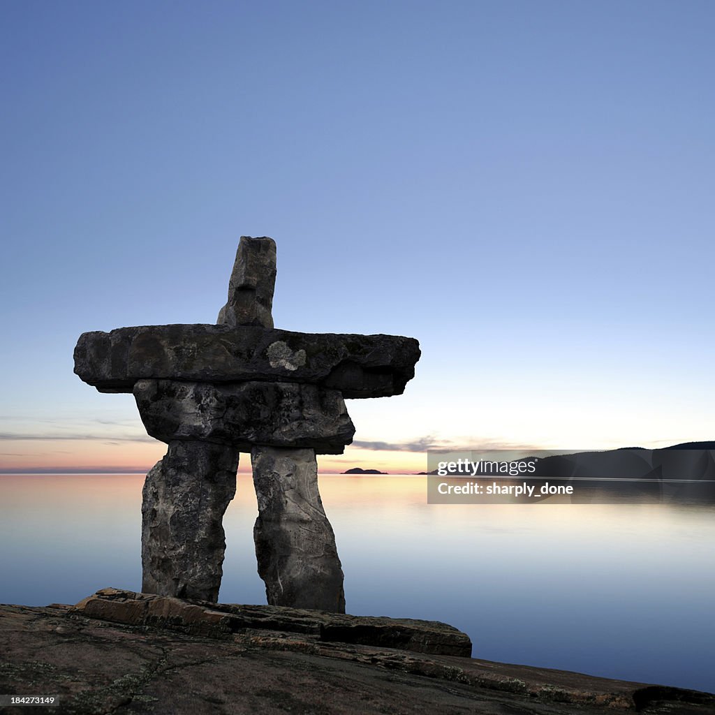 XXL midnight sun inukshuk