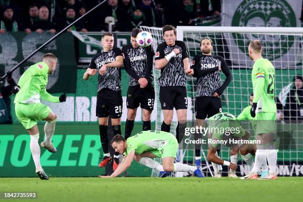 Mattias Svanberg of VfL Wolfsburg takes a free kick during the Bundesliga match between VfL Wolfsburg and Sport-Club Freiburg at Volkswagen Arena on...