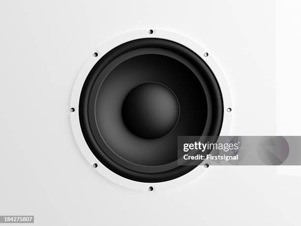 altavoz sobre fondo blanco - hi fi fotografías e imágenes de stock