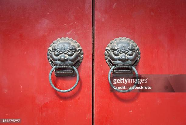 chi lin door knocker in shanghai, china - feng shui house stock pictures, royalty-free photos & images