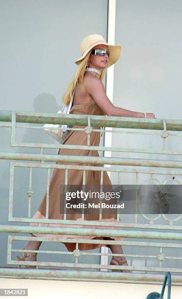 Singer Britney Spears spends the afternoon shopping at the Sunset Plaza on March 11, 2003 in Hollywood, California.