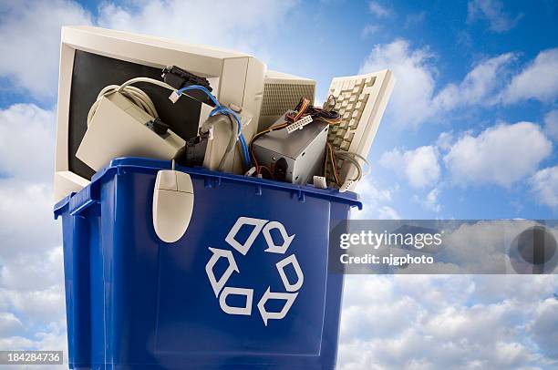 recycle electronics - electronic vapor stock pictures, royalty-free photos & images