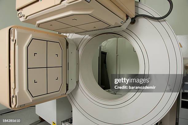 gamma camera close up, nuclear medicine - nuclear medicine camera stock pictures, royalty-free photos & images