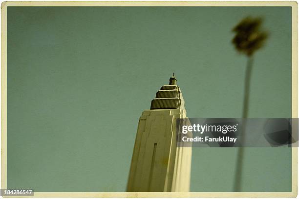 hollywood art deco building postcard - vintage hollywood stockfoto's en -beelden