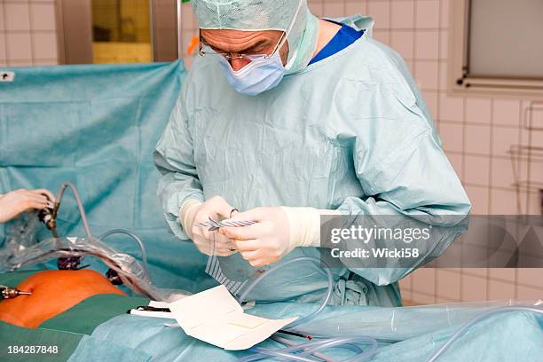 laparoscopic hernia surgery - hernia mesh stock pictures, royalty-free photos & images