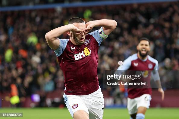 Aston Villa v Arsenal FC - Premier League Aston Villa v Arsenal FC - Premier League