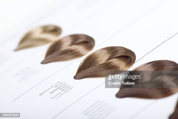 amostras de cor tinta de cabelo - cabelo pintado imagens e fotografias de stock