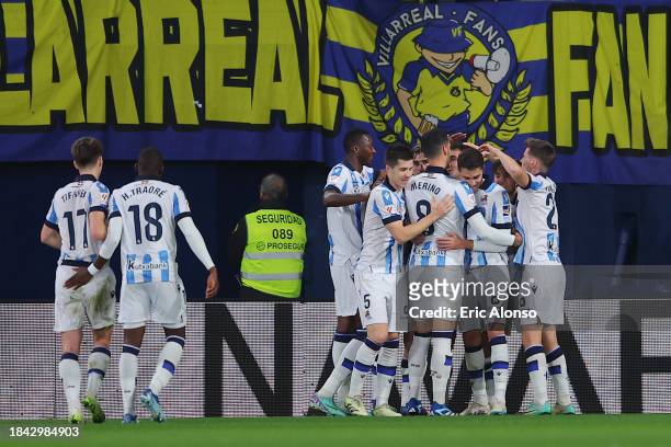 Martin Zubimendi of Real Sociedad celebrates with teammates scoring their team's second goal during the LaLiga EA Sports match between Villarreal CF...