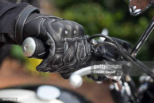 motorrad griffigkeit - glove stock-fotos und bilder