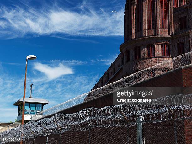 prisonwall with barbed wire - hamburg - capital punishment stock pictures, royalty-free photos & images
