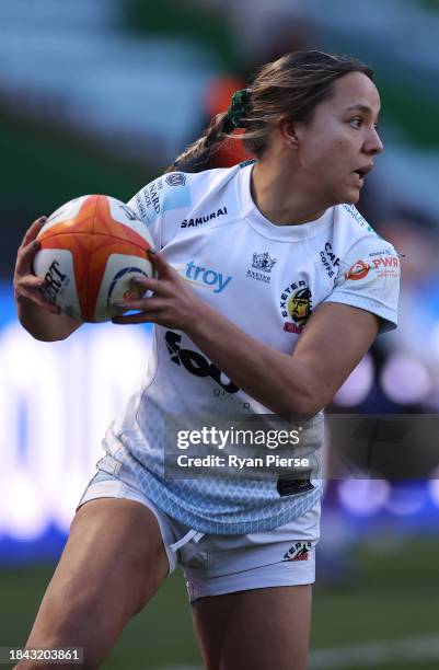 Katie Buchanan of Exeter Chiefs gathers the ball during the Allianz Premiership Women's match between Harlequins and Exeter Chiefs at The Stoop on...