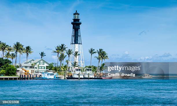 hillsboro inlet lighthouse - octagonal iron pyramid-shaped tower - inlet stock pictures, royalty-free photos & images