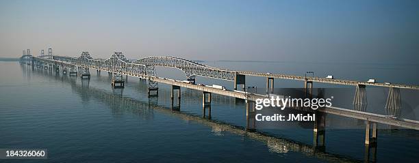 puente de la bahía de chesapeake - chesapeake bay bridge fotografías e imágenes de stock