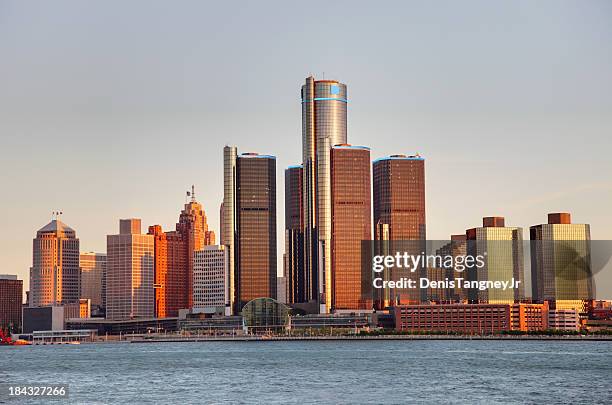 detroit, michigan - detroit skyline stock pictures, royalty-free photos & images