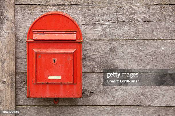post box - openbare brievenbus stockfoto's en -beelden
