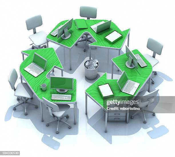 Computer Garbage Table Computer Recycling Bin Photos and Premium High Res Pictures - Getty Images