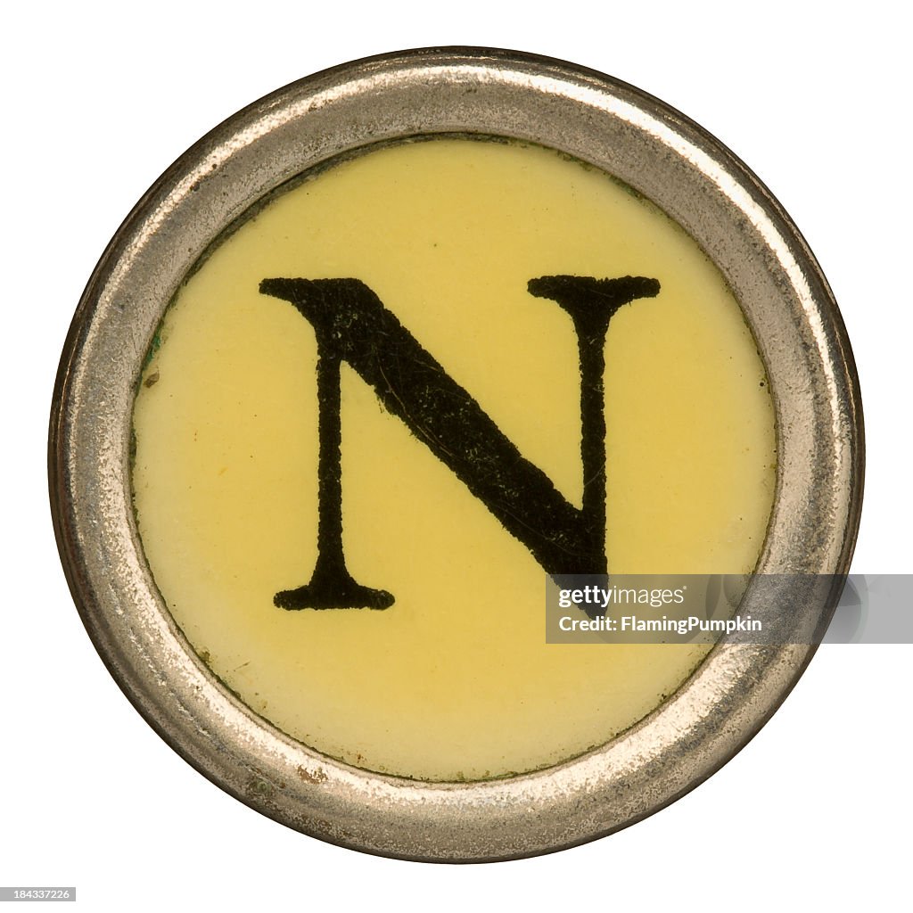 アルファベット文字の N 旧手動タイプライターます。
