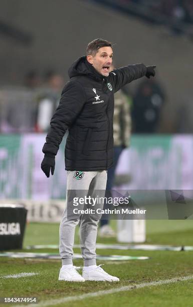 Stefan Leitl, Head Coach of Hannover 96, gestures during the Second Bundesliga match between Hannover 96 and Karlsruher SC at Heinz von Heiden Arena...