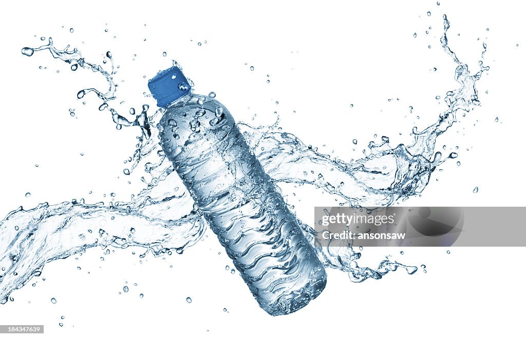 Flasche Wasser mit splash