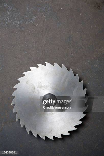 sawblade - lâmina rotativa imagens e fotografias de stock