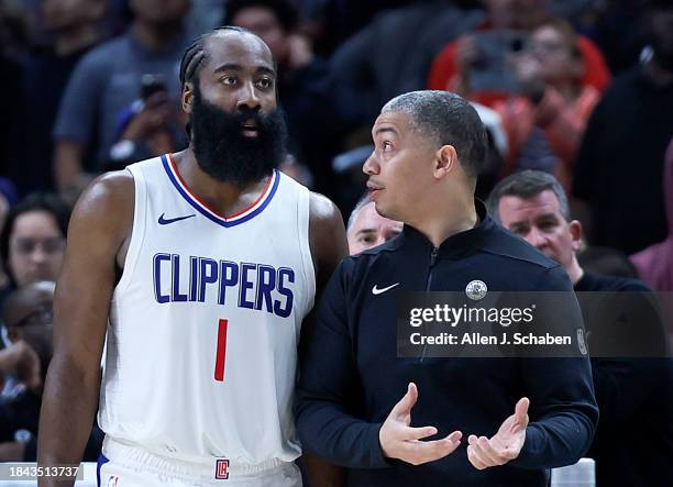 Los Angeles, CA Clippers coach Tyrone Lue, right, talks with guard James Harden during the game against Portland Trail Blazers at Crypto.com Arena in...