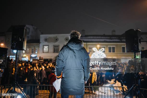 People gather to take part in demonstration to oppose the government's proposals to abolish the Specialized Prosecutor's Office, to amend the...