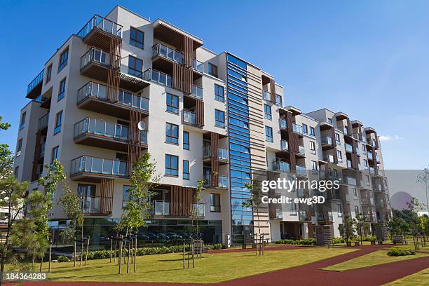 holiday apartment-haus - wohnung stock-fotos und bilder