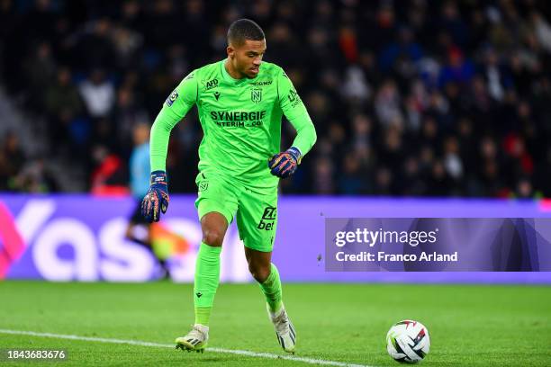 Alban Lafont of FC Nantes controls the ball during the Ligue 1 Uber Eats match between Paris Saint-Germain and FC Nantes at Parc des Princes on...